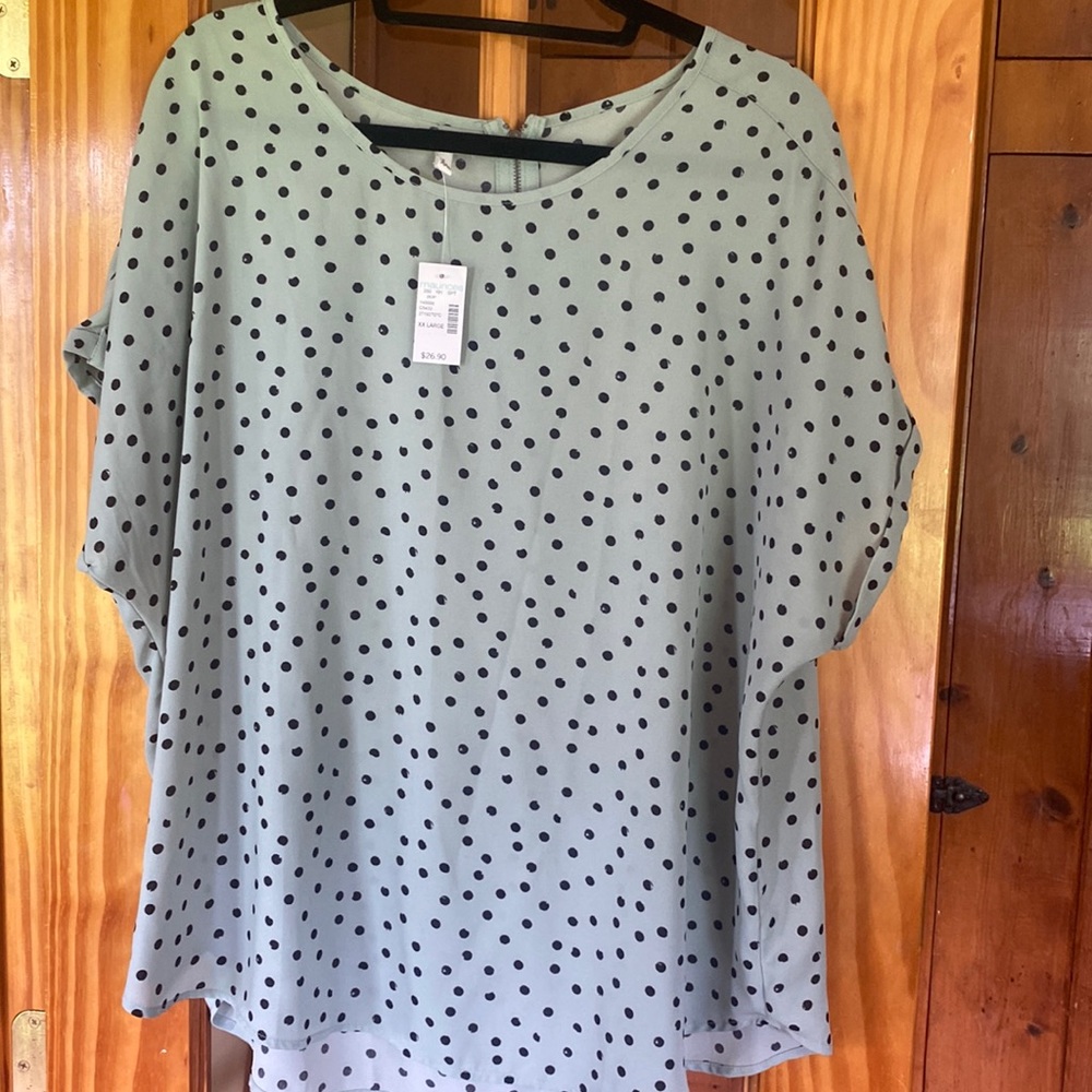 Adorable polka dot top
